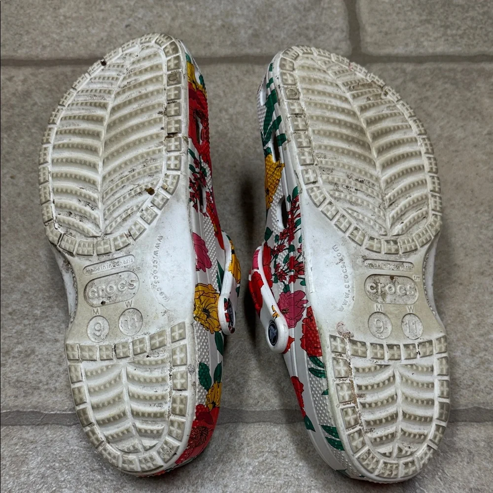 CROCS Women's Floral Clogs - White, Red, Green - Picture 3 of 4